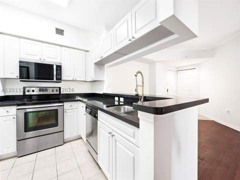 17100 N Bay Rd 1614, Sunny Isles Beach FL - photo 7 of 17
