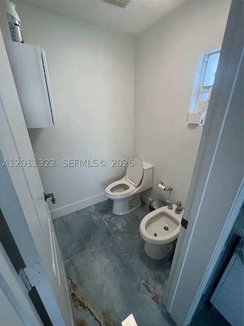 3915 NE 168th St 3915, North Miami Beach FL - photo 12 of 31