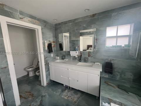 3915 NE 168th St 3915, North Miami Beach FL - photo 15 of 31