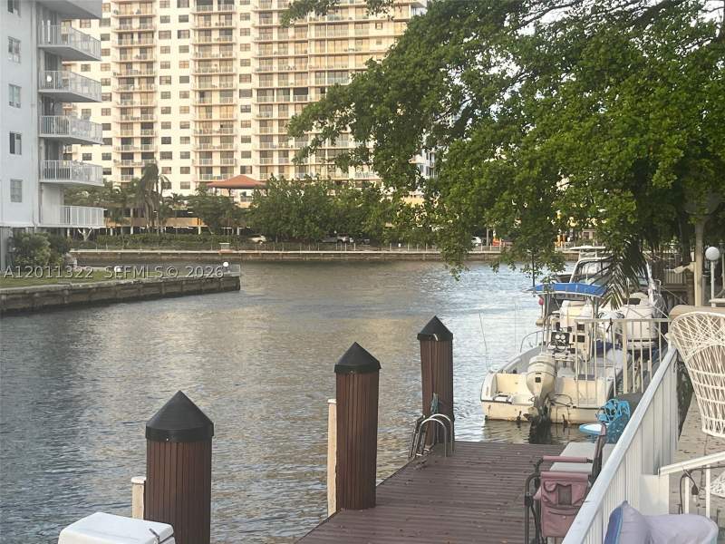 3 bedroom Townhouse at 3915 NE 168th St 3915, Eastern Marine Condo, North Miami Beach — photo 4