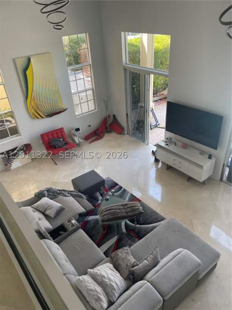 3915 NE 168th St 3915, North Miami Beach FL - photo 6 of 31