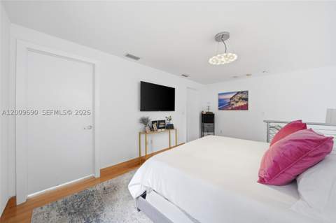 1050 Brickell Ave 1002, Miami FL - photo 15 of 18