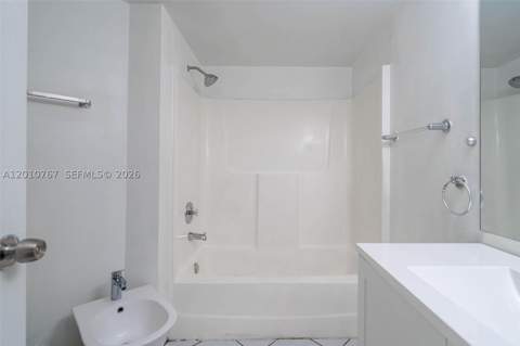 9431 Fontainebleau Blvd 112, Miami FL - photo 10 of 48