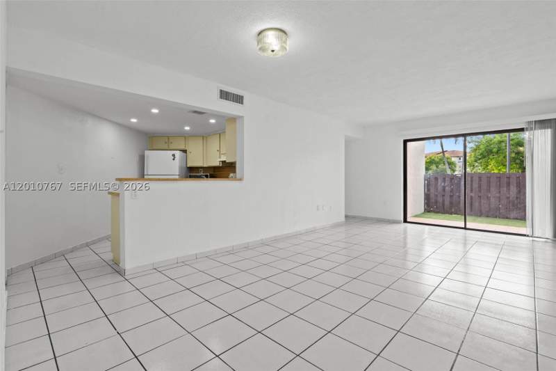 2 bedroom Condominium at 9431 Fontainebleau Blvd 112, Bleau Fontaine Condo, Miami — photo 4