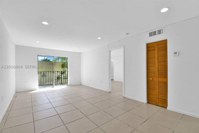 1 bedroom Condominium at 618 Euclid Ave 303, Euclid Plaza Condo, Miami Beach — photo 3