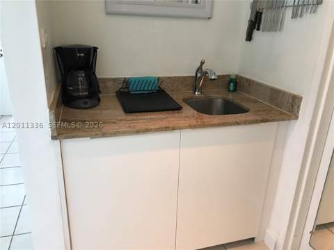5445 Collins Ave 530, Miami Beach FL - photo 14 of 33