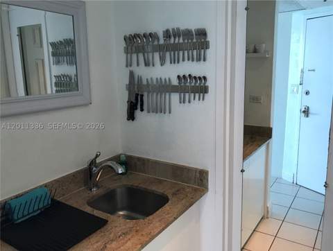 5445 Collins Ave 530, Miami Beach FL - photo 15 of 33