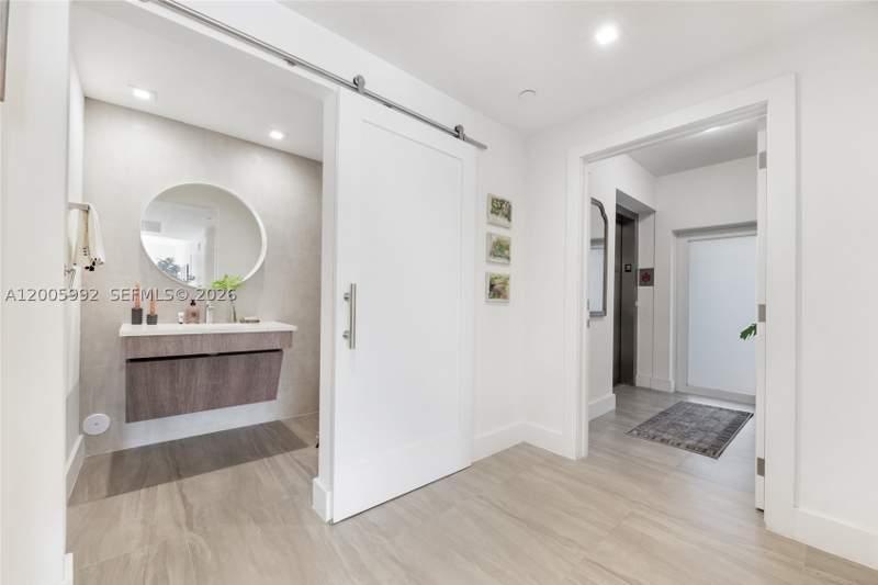2 bedroom Condominium at 120 Salamanca Ave 3B, C Gab Douglas Sec, Coral Gables — photo 3