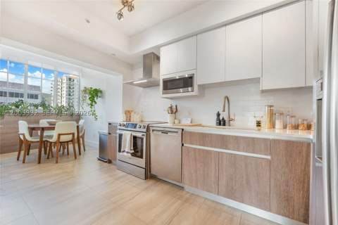 120 Salamanca Ave 3B, Coral Gables FL - photo 7 of 15