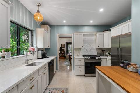 6121 La Gorce Dr, Miami Beach FL - photo 15 of 36