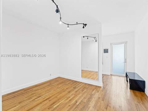 1235 Euclid Ave 16, Miami Beach FL - photo 7 of 30
