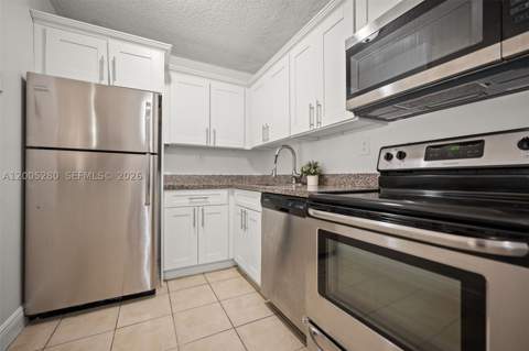 7195 NW 179th St 106, Hialeah FL - photo 15 of 32