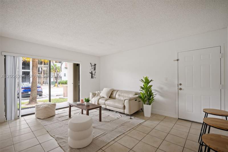 2 bedroom Condominium at 7195 NW 179th St 106, Villa Bellini Condo, Hialeah — photo 2