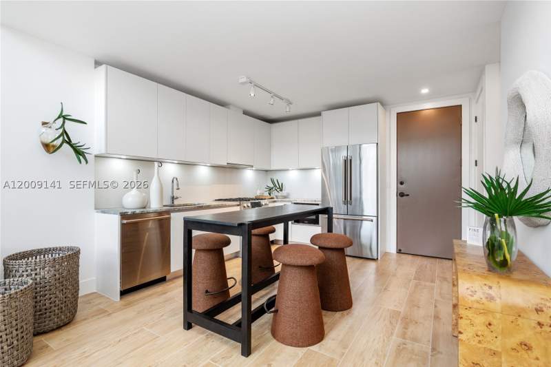 2 bedroom Condominium at 3034 Oak Avenue Lph3, Arbor Coconut Grove, Coconut Grove — photo 5