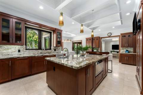 12575 Pine Needle Ln, Pinecrest FL - photo 14 of 50