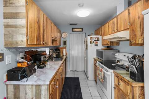 12316 SW 119th Ln, Miami FL - photo 12 of 29