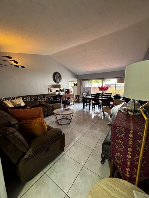12316 SW 119th Ln, Miami FL - photo 8 of 29