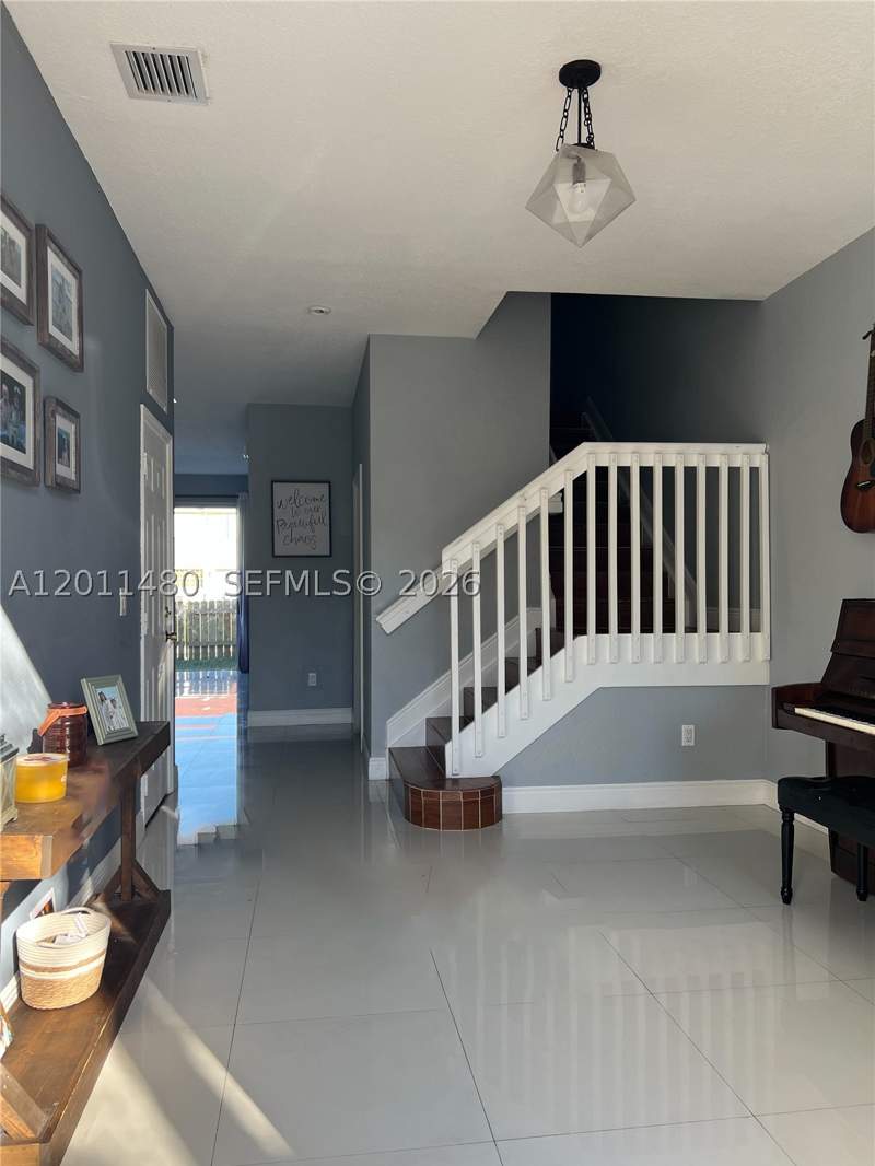 3 bedroom Townhouse at 639 NE 21st Ave, Villa Portofind West, Homestead — photo 2