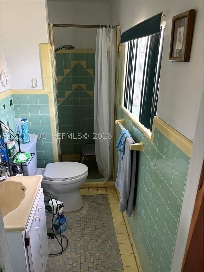 3 bedroom SingleFamilyResidence at 1360 NW 88th St, Cravero Lake Shore Est 2N, Miami — photo 4