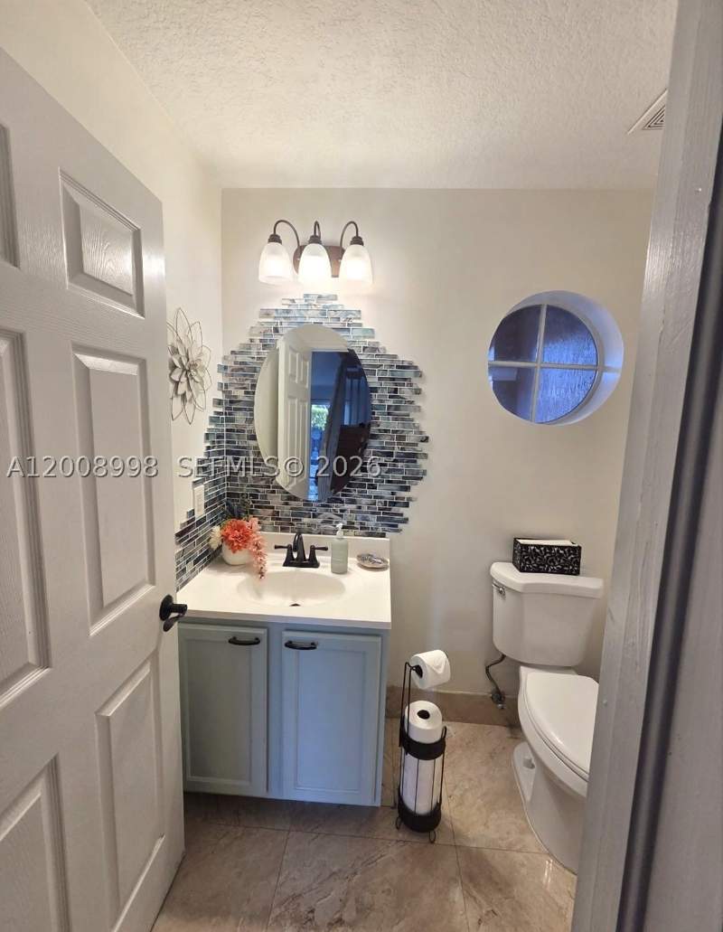 3 bedroom Townhouse at 16504 SW 71st Ter, Lago Mar 1st Addn, Miami — photo 3