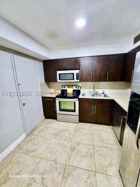 12590 NE 16th Ave 209, North Miami FL - photo 9 of 30
