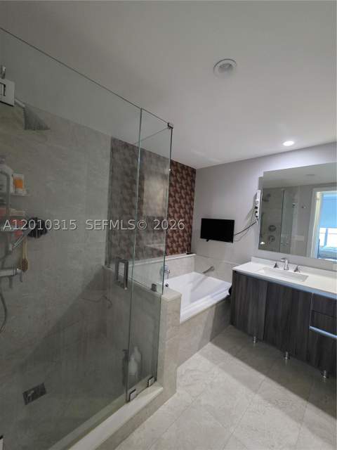 488 NE 18th St 301, Miami FL - photo 18 of 50