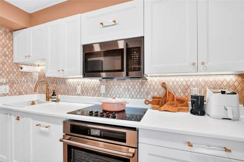 1455 West Ave 501, Miami Beach FL - photo 11 of 35
