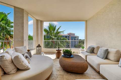 705 Crandon Blvd 506, Key Biscayne FL - photo 6 of 36