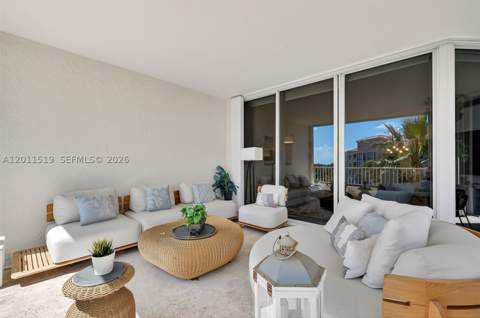 705 Crandon Blvd 506, Key Biscayne FL - photo 8 of 36