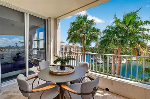 705 Crandon Blvd 506, Key Biscayne FL - photo 9 of 36