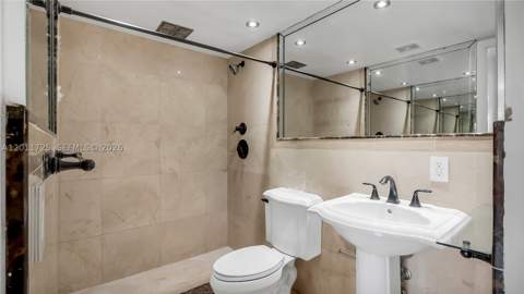 7200 Fairway Dr H12, Miami Lakes FL - photo 7 of 25