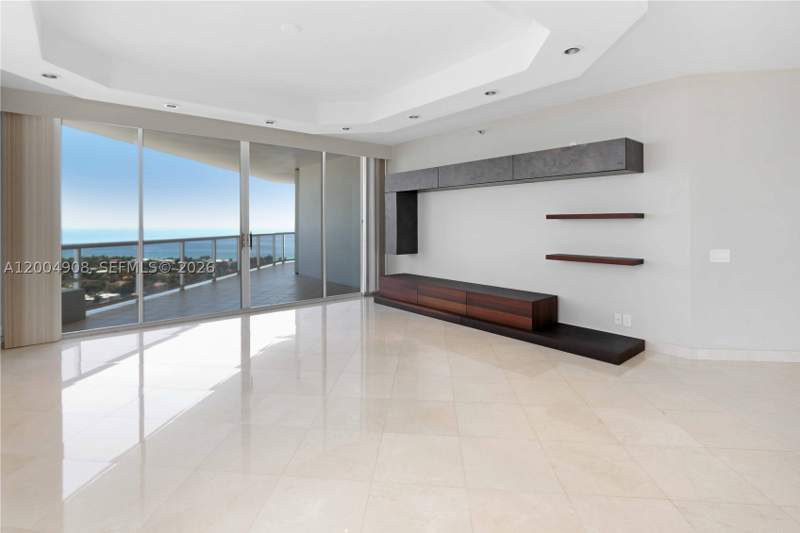 2 bedroom Condominium at 3802 NE 207th St 2604, One Island Place Condo II, Aventura — photo 2
