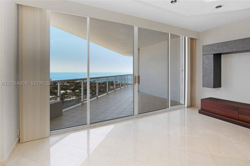 2 bedroom Condominium at 3802 NE 207th St 2604, One Island Place Condo II, Aventura — photo 3