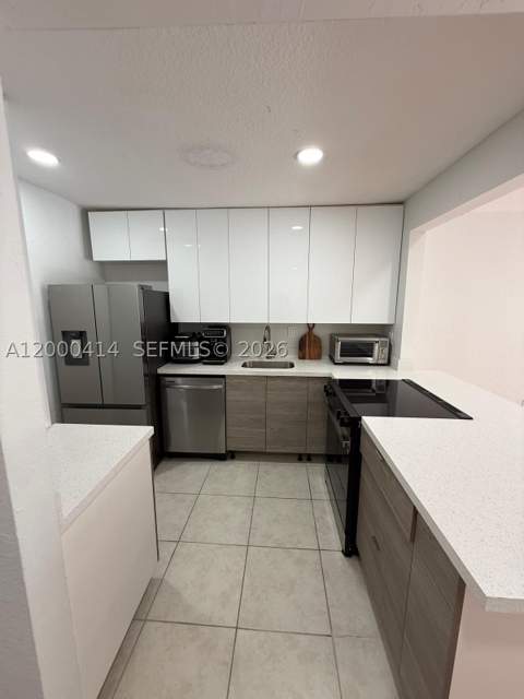 12105 NE 11th Pl 306, North Miami FL - photo 10 of 12