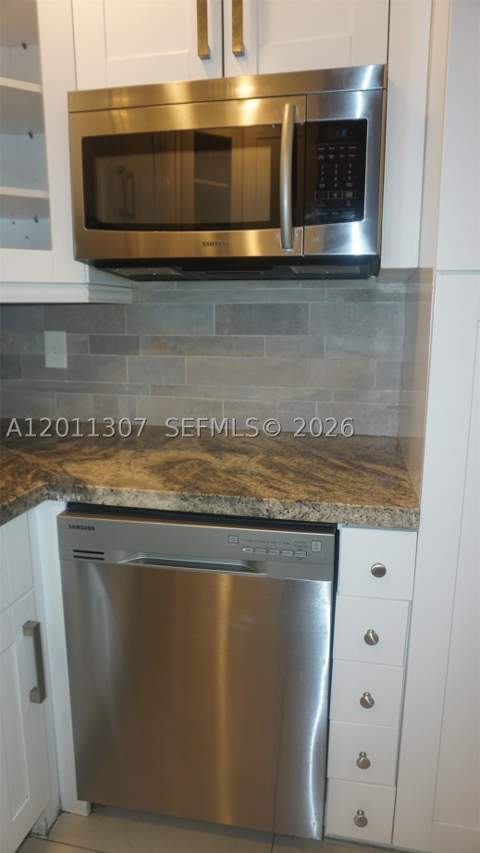 335 NW 187th St, Miami Gardens FL - photo 11 of 34