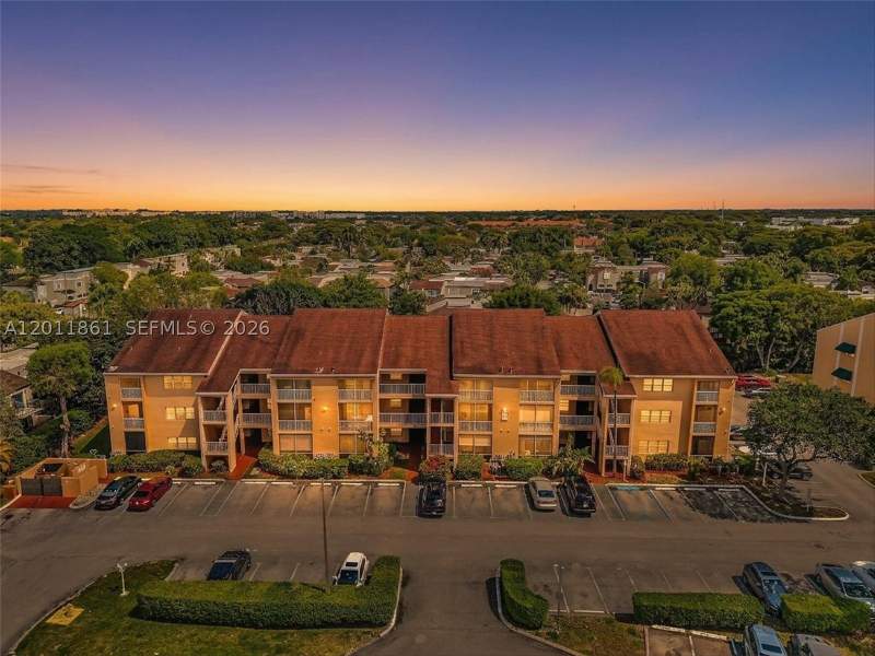 2 bedroom Condominium at 15325 SW 106th Ter 636, Hammocks Trails Condo, Miami — photo 2