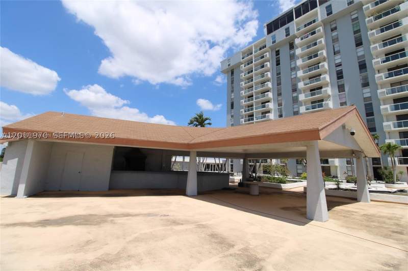 1 bedroom Condominium at 13499 Biscayne Blvd 404, Sailboat Cay Condo, North Miami — photo 2
