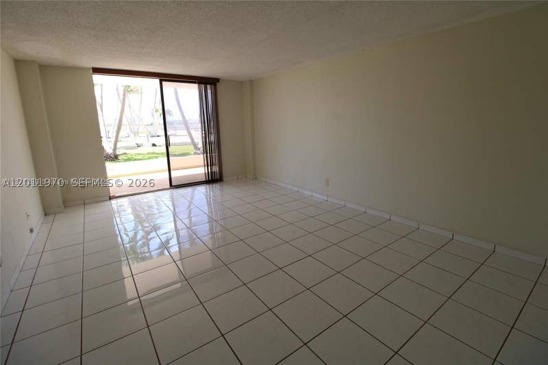 1 bedroom Condominium at 13499 Biscayne Blvd 404, Sailboat Cay Condo, North Miami — photo 4