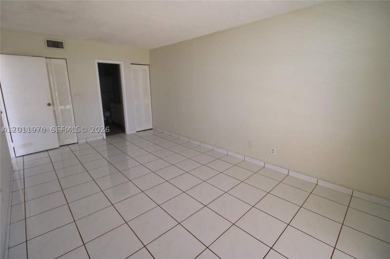 1 bedroom Condominium at 13499 Biscayne Blvd 404, Sailboat Cay Condo, North Miami — photo 5