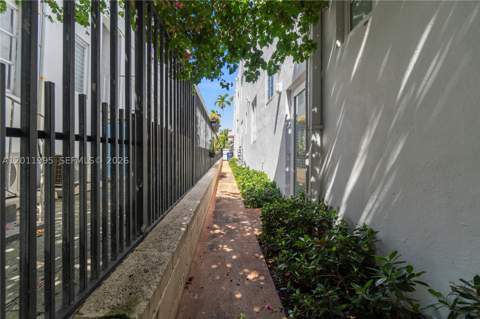 1569 Euclid Ave 7, Miami Beach FL - photo 23 of 35