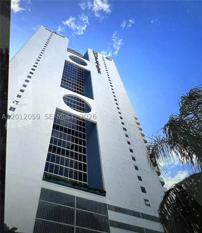 2 bedroom Condominium at 1717 N Bayshore Dr A1448, Venetia Condo, Miami — photo 2
