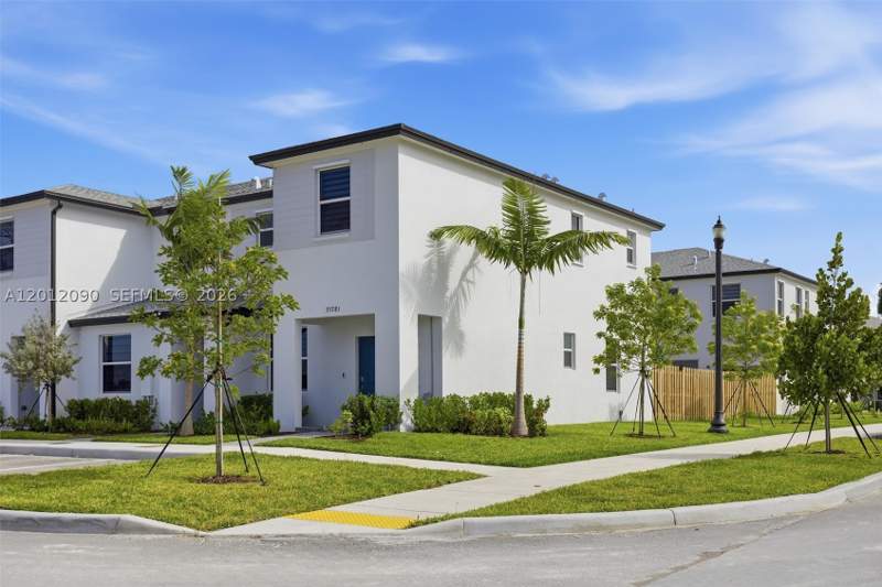 3 bedroom Villa at 35781 SW 178th Pl, Del Mar, Homestead — photo 2