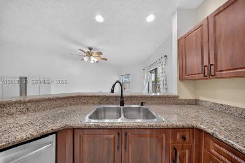 2334 SE 24th Ave 2334, Homestead FL - photo 11 of 30