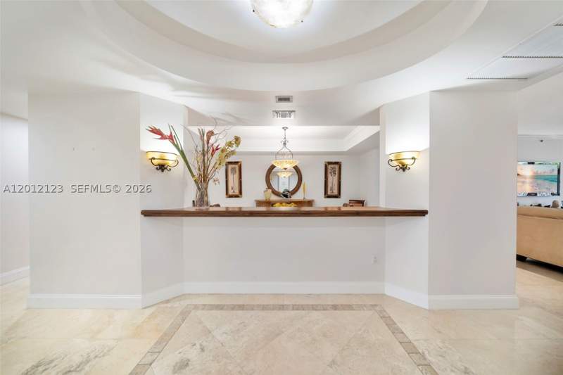 3 bedroom Condominium at 791 Crandon Blvd 404, OCEAN TOWER TWO CONDO, Key Biscayne — photo 2