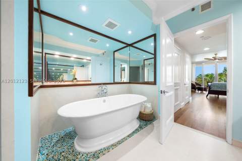 791 Crandon Blvd 404, Key Biscayne FL - photo 20 of 85