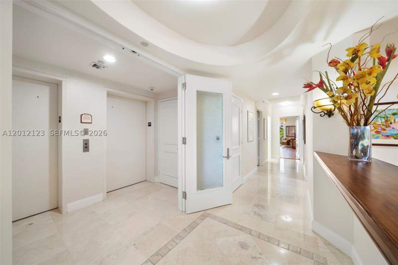 3 bedroom Condominium at 791 Crandon Blvd 404, OCEAN TOWER TWO CONDO, Key Biscayne — photo 3