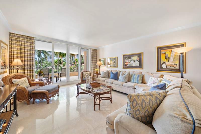 3 bedroom Condominium at 791 Crandon Blvd 404, OCEAN TOWER TWO CONDO, Key Biscayne — photo 4