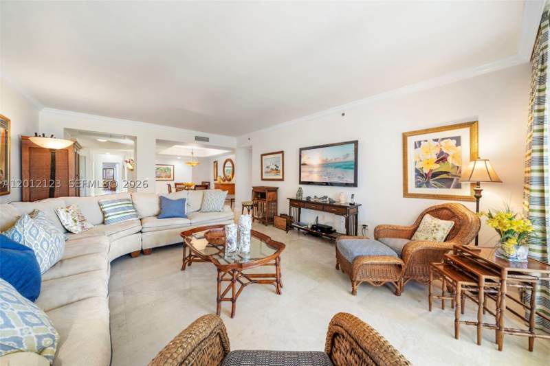 3 bedroom Condominium at 791 Crandon Blvd 404, OCEAN TOWER TWO CONDO, Key Biscayne — photo 5
