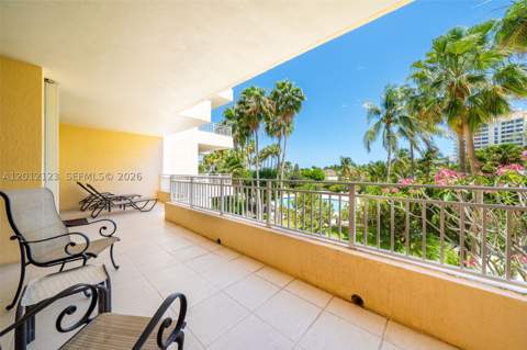 791 Crandon Blvd 404, Key Biscayne FL - photo 8 of 85