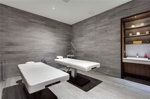 45 SW 9th St 1604, Miami FL - photo 10 of 34